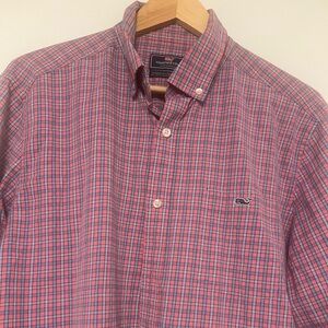 Men’s Vineyard Vines dress shirt. Button up. Size large.